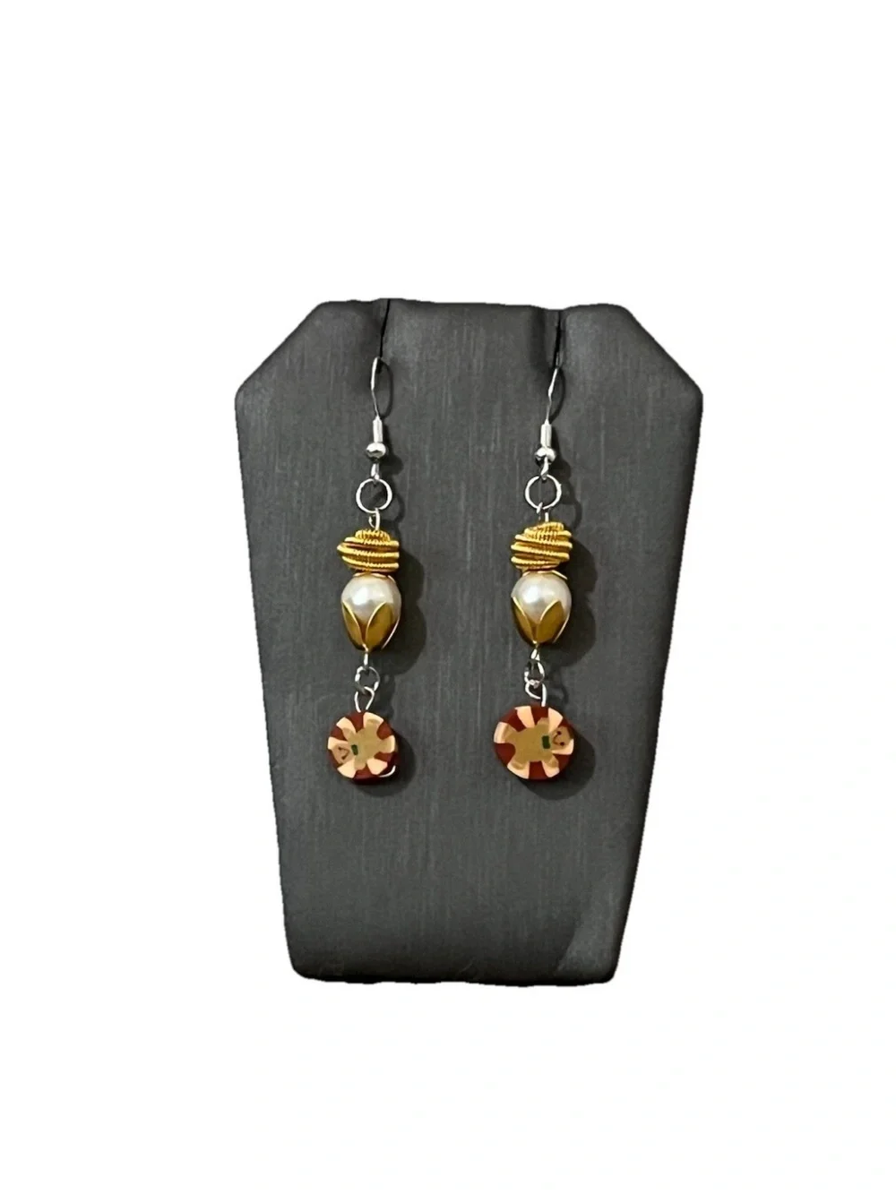 Handmade Candy Peppermint Beaded Dangle Earrings Gold Tone Faux Pearl Christmas